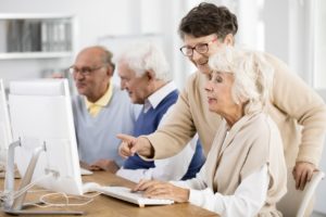 fotolia_167249225_anzianiesocial_2-min