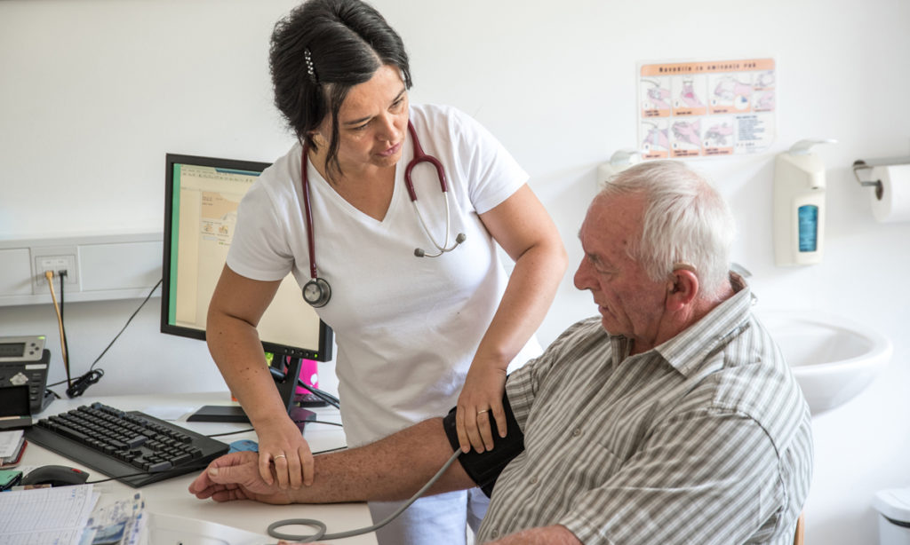 Italia secondo Paese più vecchio al mondo: sempre più anziani, ma sempre meno geriatri