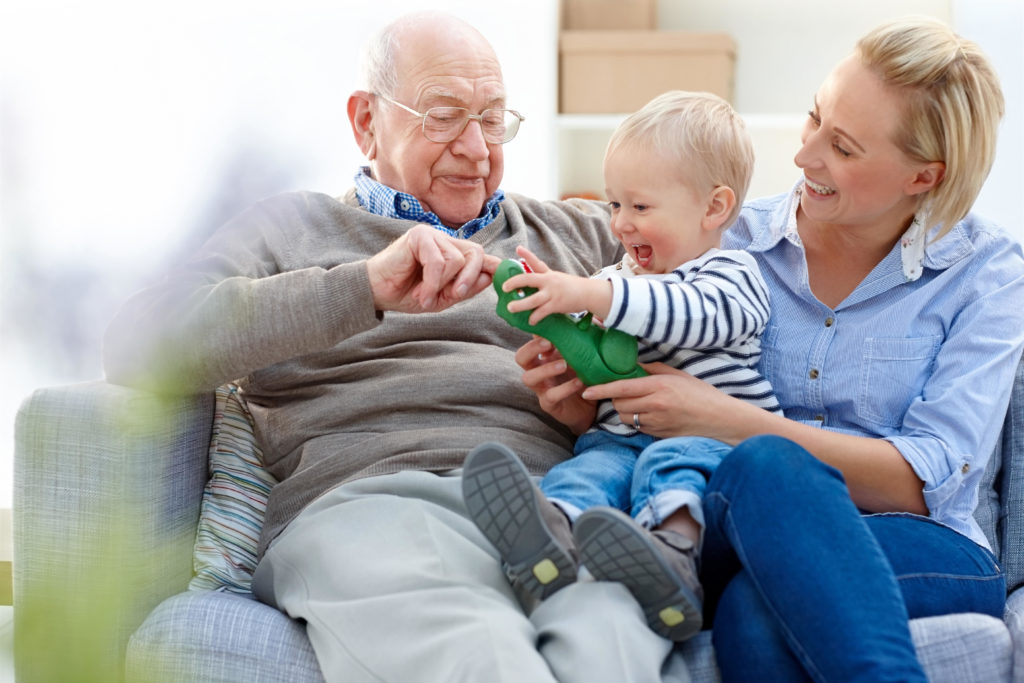 Alzheimer e demenza senile: come parlare al bambino della malattia del nonno