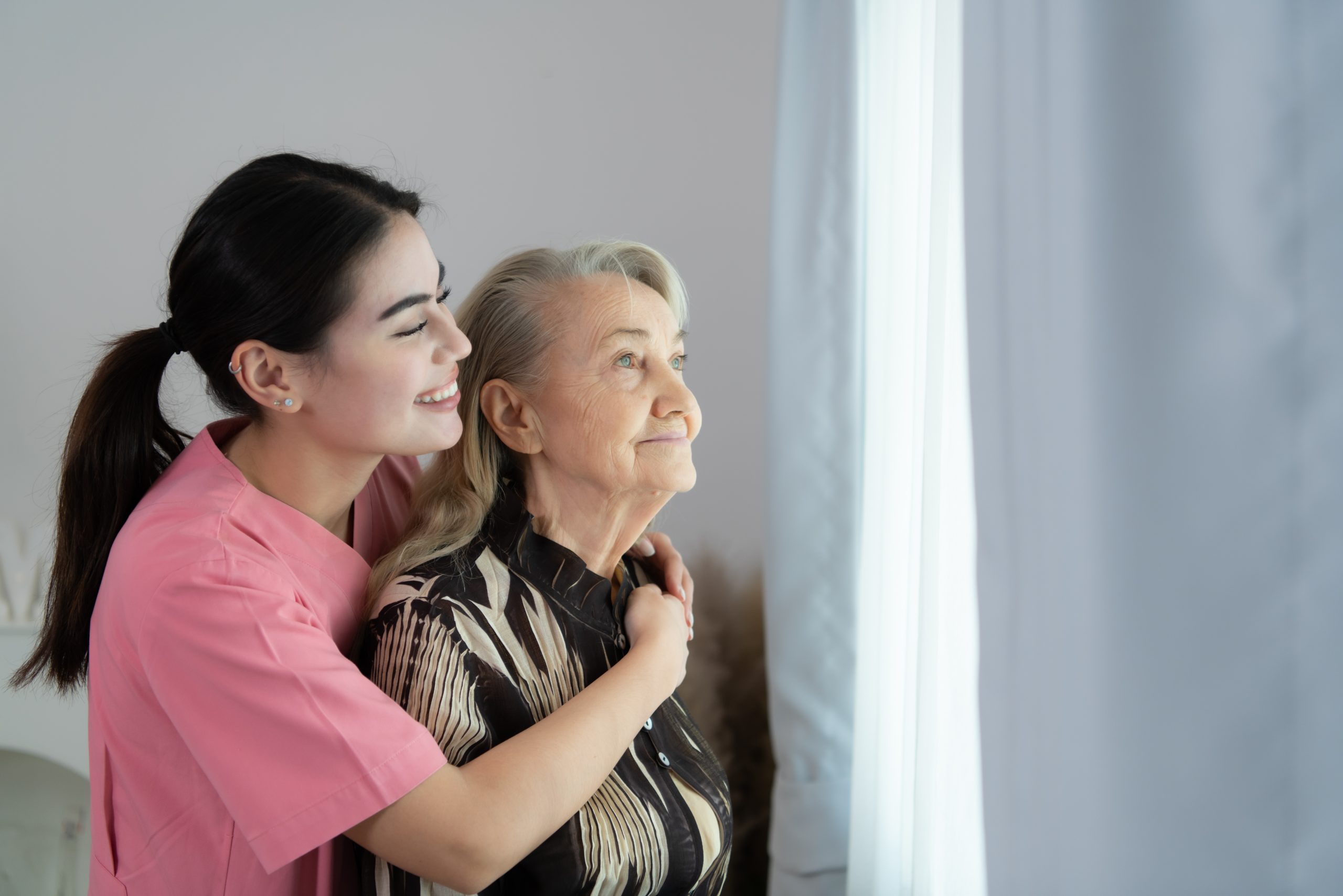 caregiver familiare per anziani